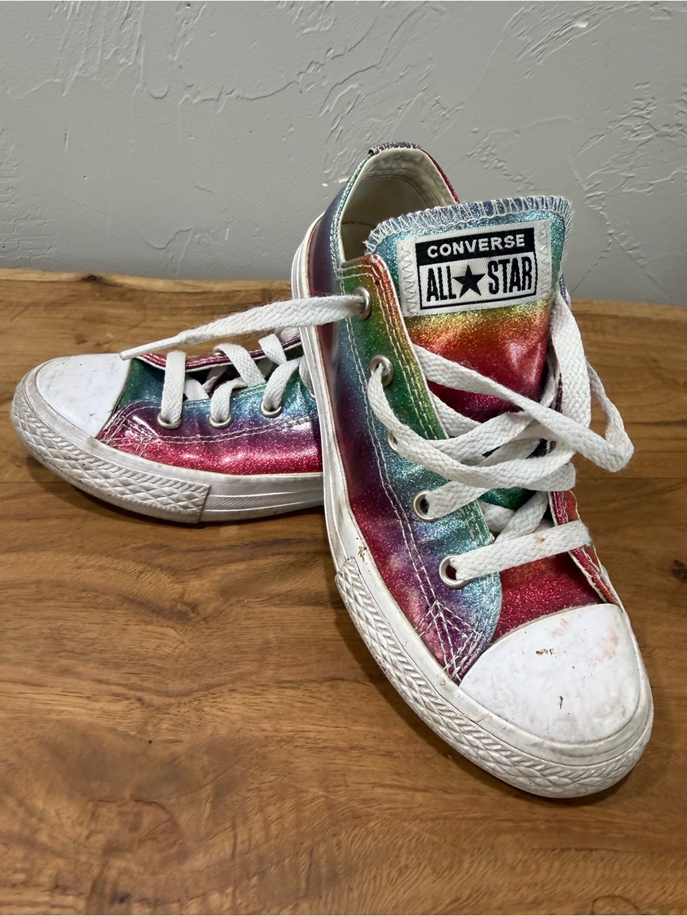 Converse Youth size 1 - Rainbow Metallic GLOW